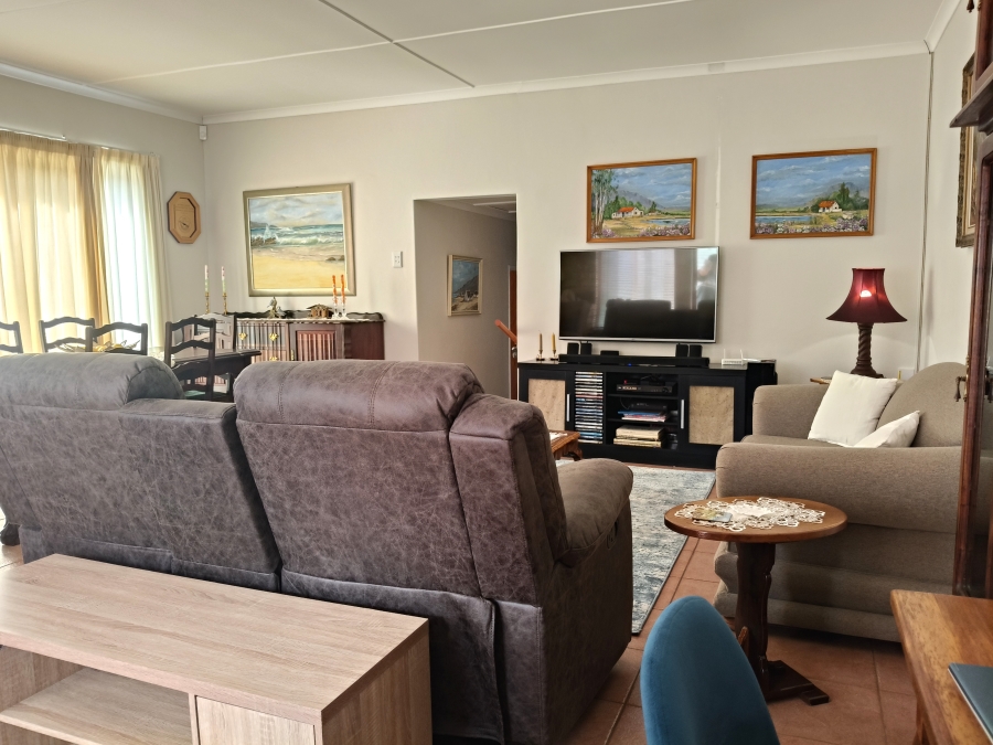 3 Bedroom Property for Sale in Jeffreys Bay Central Eastern Cape